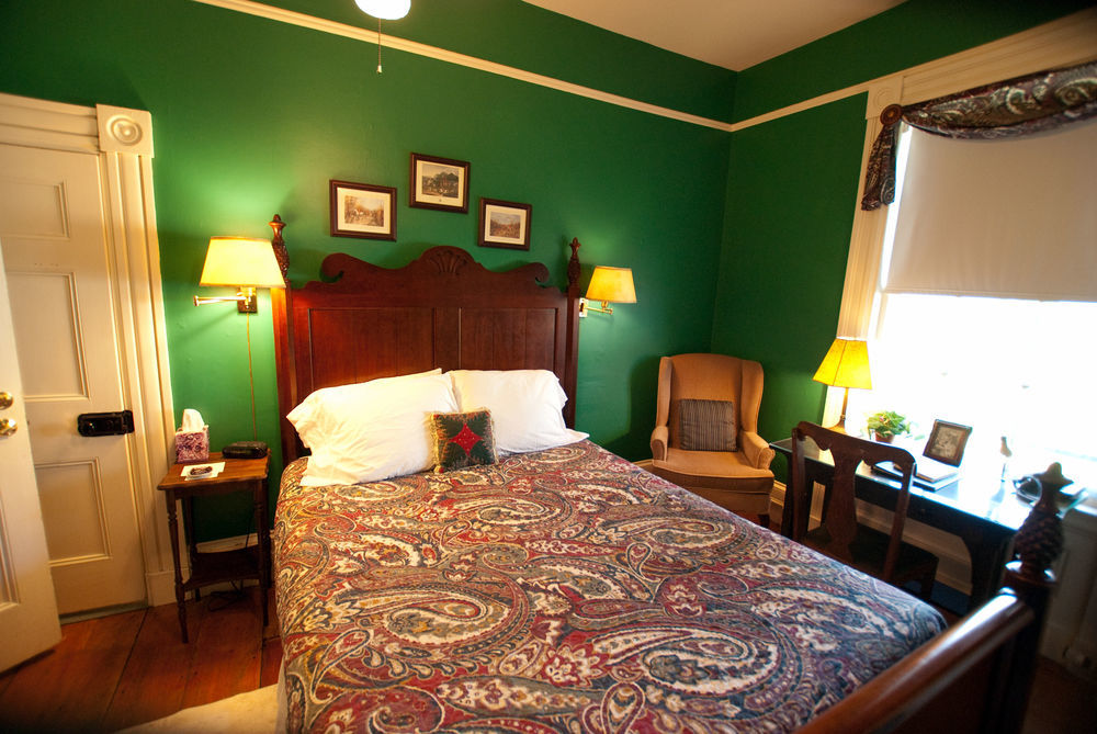 Strong House Inn Vergennes Exterior foto